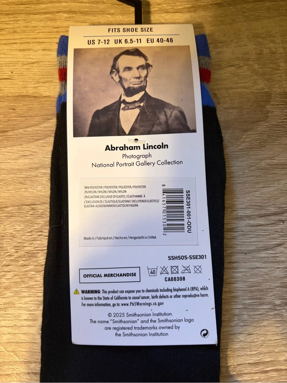 Smithsonian Men's Black & Blue Crew Socks with Historical Portrait